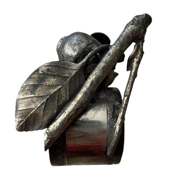 VICTORIAN FIGURAL BIRD BABY CHICK On Branch Leaf SILVERPLATE NAPKIN RING Antique - Picture 5 of 10